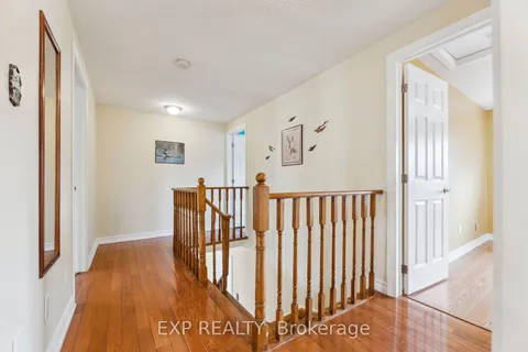 8 Martinet Street, Whitby, ON L1N 8K8