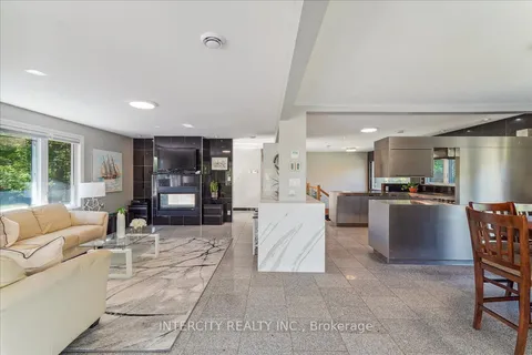 3505 Cochrane Street, Whitby, ON L1R 2P2