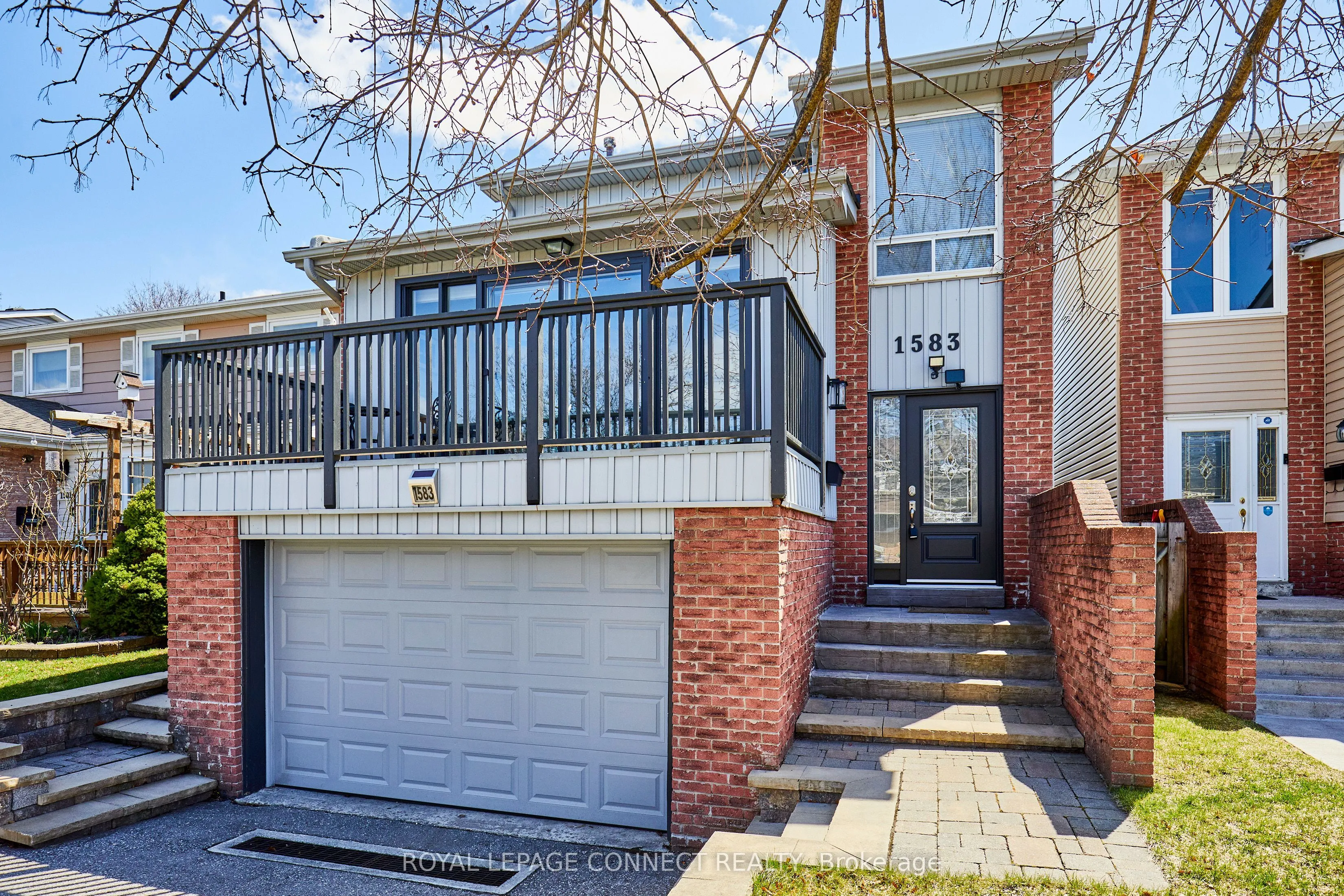 1583 Alwin Circle, Pickering, ON L1V 2W1