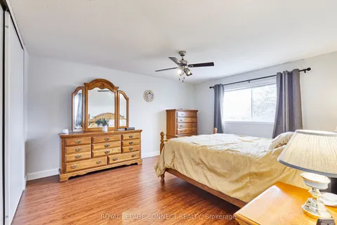 1583 Alwin Circle, Pickering, ON L1V 2W1