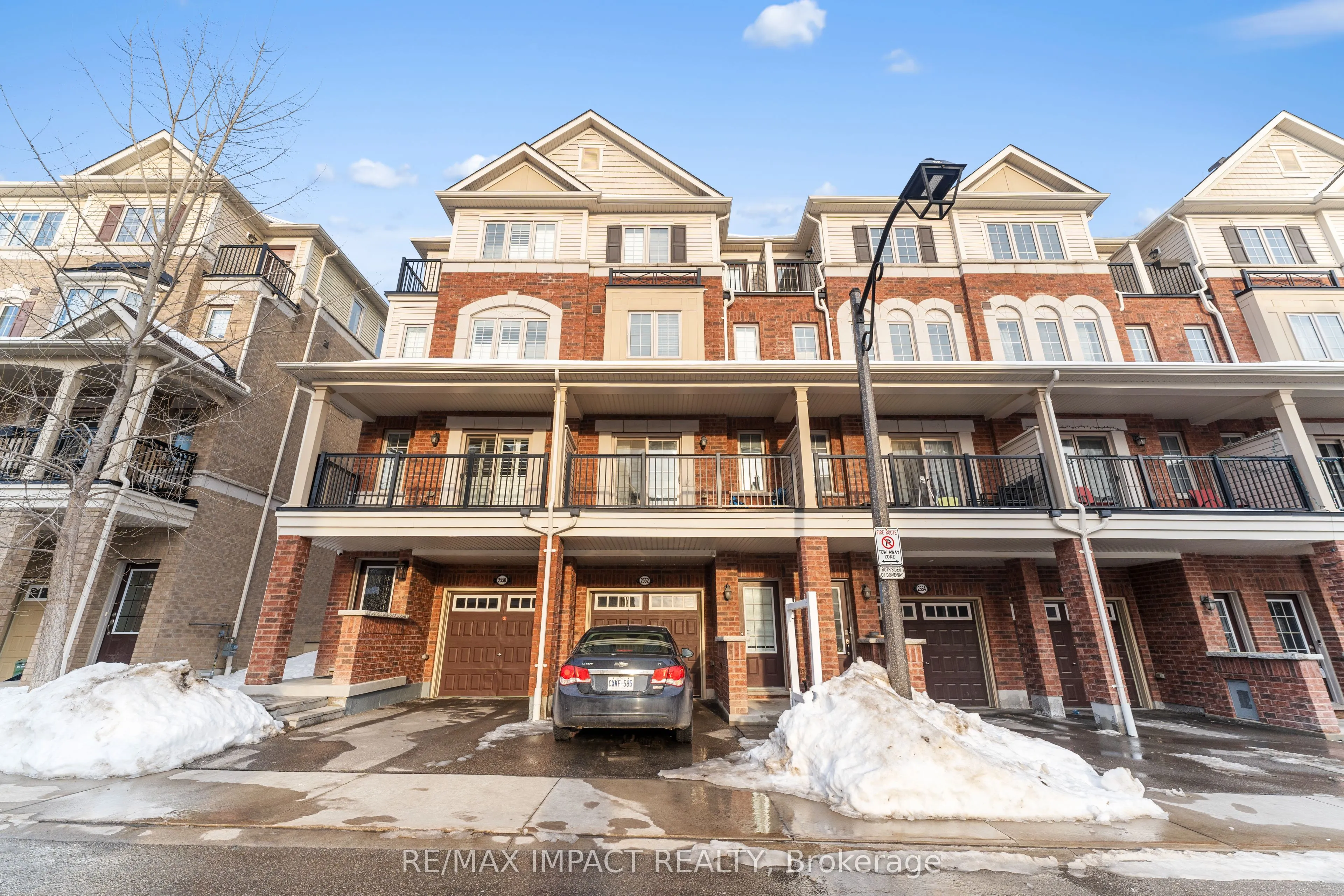 2552 Rosedrop Path, Oshawa, ON L1L 0L2