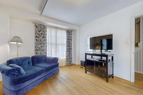61 Kilchurn Castle Drive, Toronto, ON M1T 2W3
