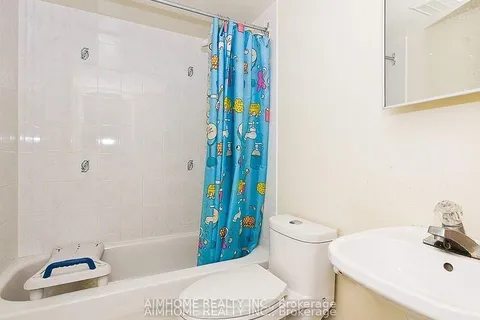 105 Crockamhill Drive, Toronto, ON M1S 2L2