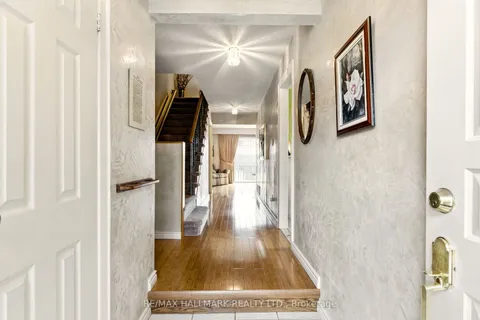 69 White Heather Boulevard, Toronto, ON M1V 1P7