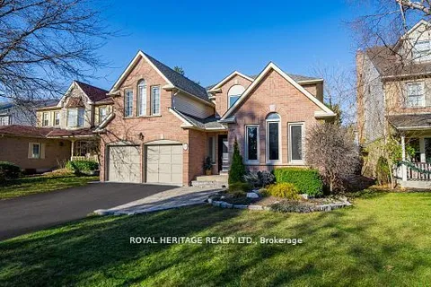 14 Balsdon Crescent, Whitby, ON L1P 1L5