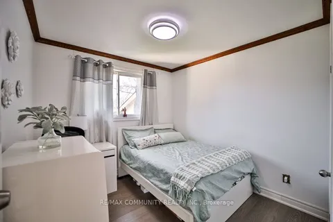 29 Portico Drive, Toronto, ON M1G 3R5