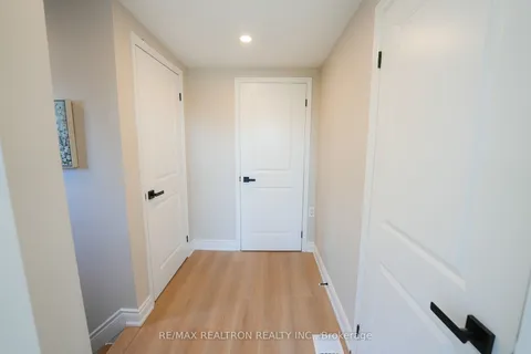 34 Westmoreland Avenue, Oshawa, ON L1G 2M8