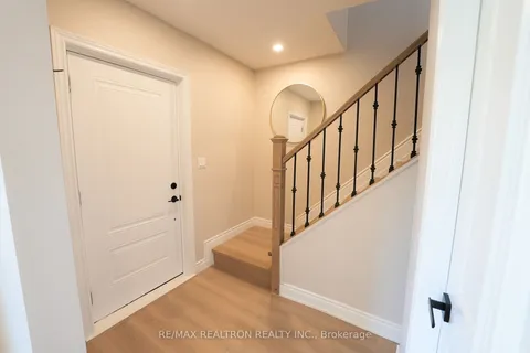 34 Westmoreland Avenue, Oshawa, ON L1G 2M8