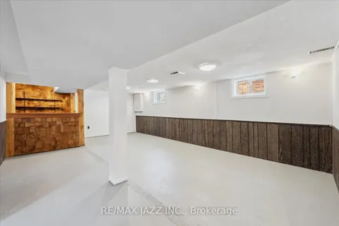 639 Athol Street, Oshawa, ON L1H 1M2