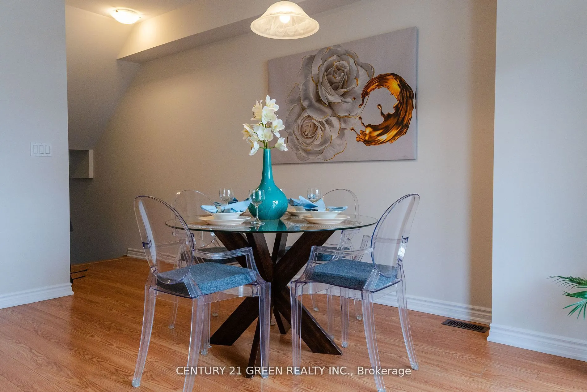 384 Okanagan Path, Oshawa, ON L1H 0B1