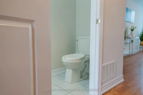 384 Okanagan Path, Oshawa, ON L1H 0B1