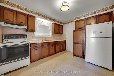 6 Langevin Crescent, Toronto, ON M1C 2B6