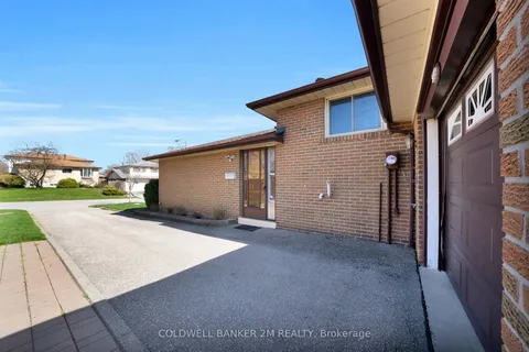 6 Langevin Crescent, Toronto, ON M1C 2B6