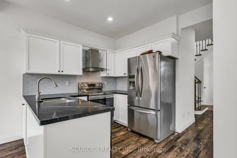 1030 Timberland Crescent, Oshawa, ON L1K 2L9