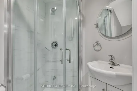 1030 Timberland Crescent, Oshawa, ON L1K 2L9