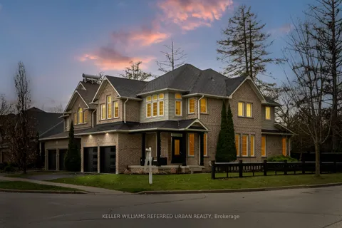 2 Thistledown Crescent, Whitby, ON L1R 3P2