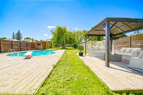 48 Ranstone Gardens, Toronto, ON M1K 2T4