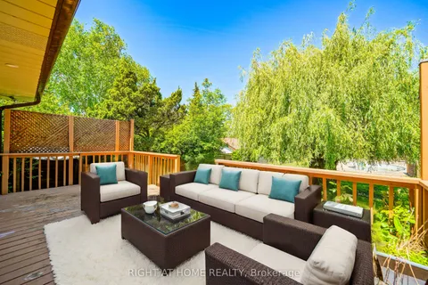 48 Ranstone Gardens, Toronto, ON M1K 2T4