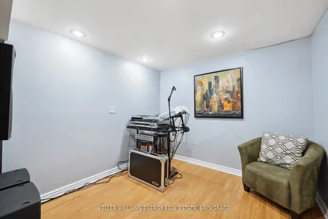 41 Underwood Drive, Whitby, ON L1M 1H7
