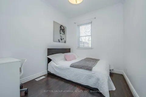 53 Rhodes Avenue, Toronto, ON M4L 2Z8