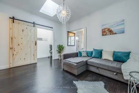 53 Rhodes Avenue, Toronto, ON M4L 2Z8