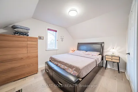 3133 St. Clair Avenue, Toronto, ON M1L 1V2