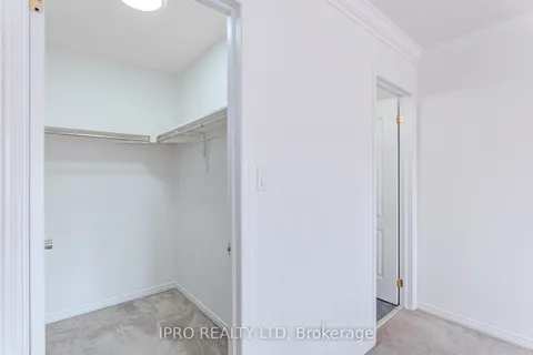 2171 Secretariat Avenue, Oshawa, ON L1L 0A9