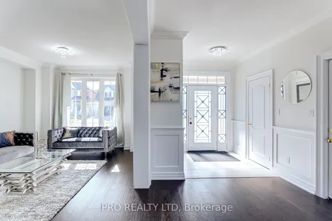2171 Secretariat Avenue, Oshawa, ON L1L 0A9