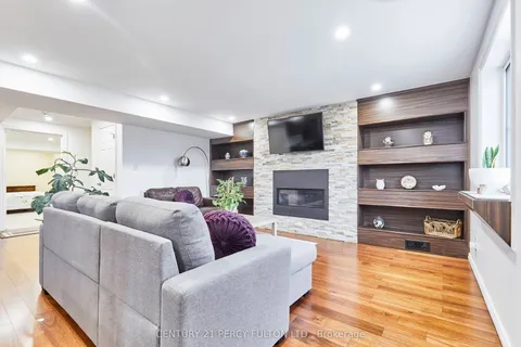2413 New Providence Street, Oshawa, ON L1L 0G2