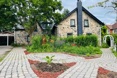 2319 Wildwood Crescent, Pickering, ON L1X 2N1