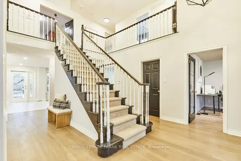 1645 Acorn Lane, Pickering, ON L1Y 1A7