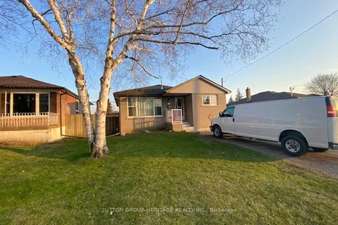 631 Shakespeare Avenue, Oshawa, ON L1H 3H8