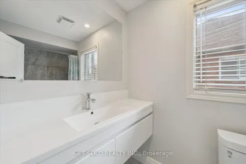 1 McKie Court, Ajax, ON L1T 3Z6
