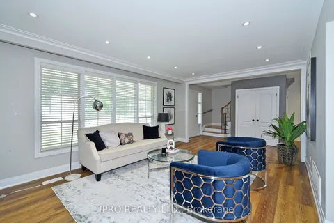 37 Marcella Street, Toronto, ON M1G 1K9