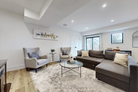 308 Ridgewood Road, Toronto, ON M1C 2X2