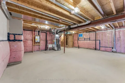 3316 Marchington Square, Pickering, ON L1X 0N9