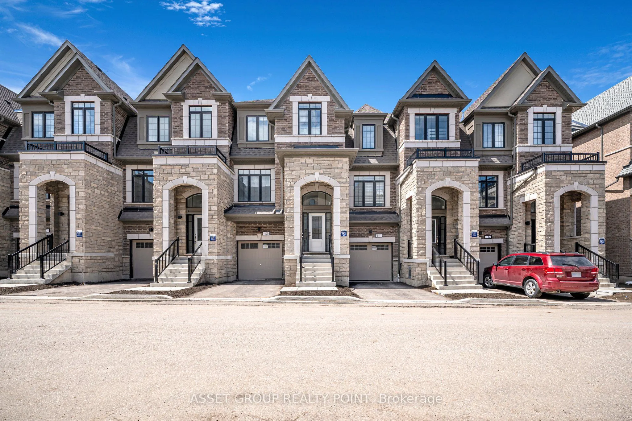 12 Calloway Way, Whitby, ON L1N 0N9
