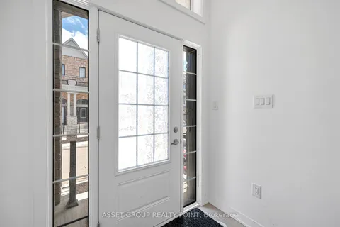 12 Calloway Way, Whitby, ON L1N 0N9