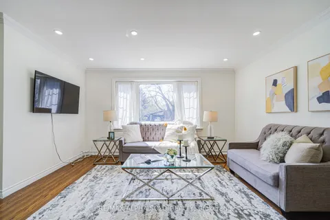 71 Vauxhall Drive, Toronto, ON M1P 1R1