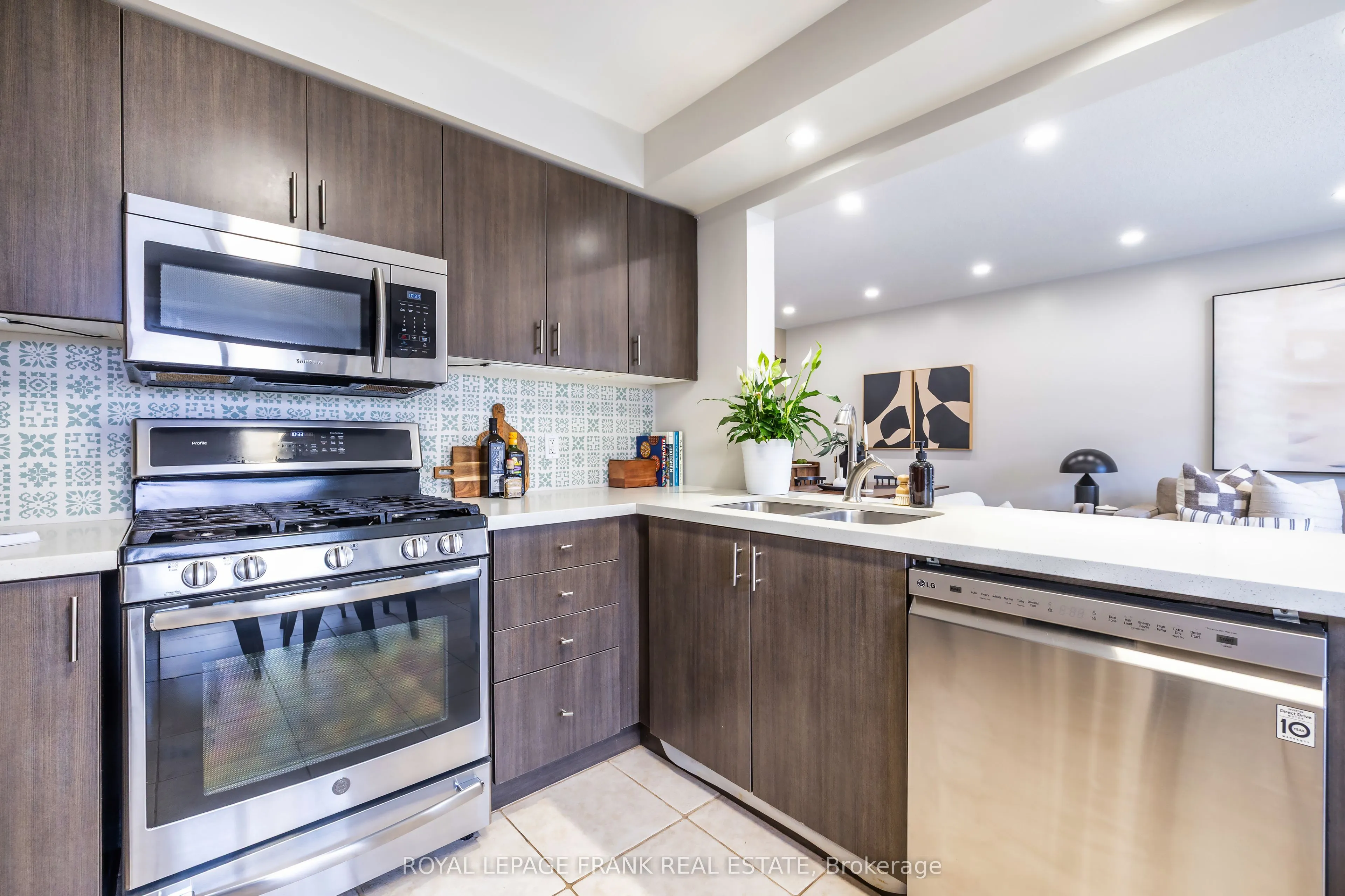 56 William Ingles Drive, Clarington, ON L1E 0E3