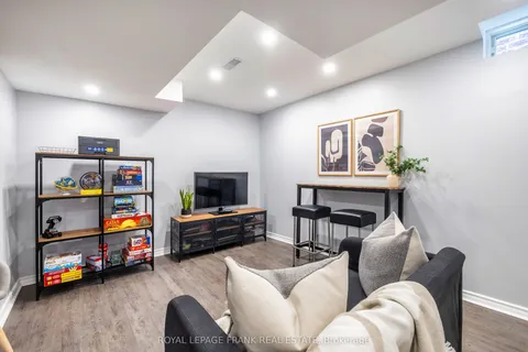 56 William Ingles Drive, Clarington, ON L1E 0E3