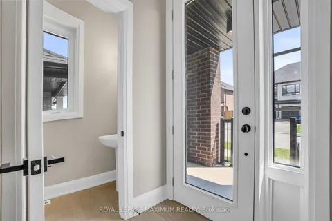 139 Closson Drive, Whitby, ON L1P 0M7