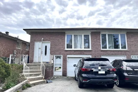275 Timberbank Boulevard, Toronto, ON M1W 2G9