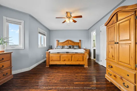 6 Hammond Street, Clarington, ON L1C 5E5