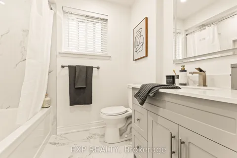 126 Slan Avenue, Toronto, ON M1G 3B9