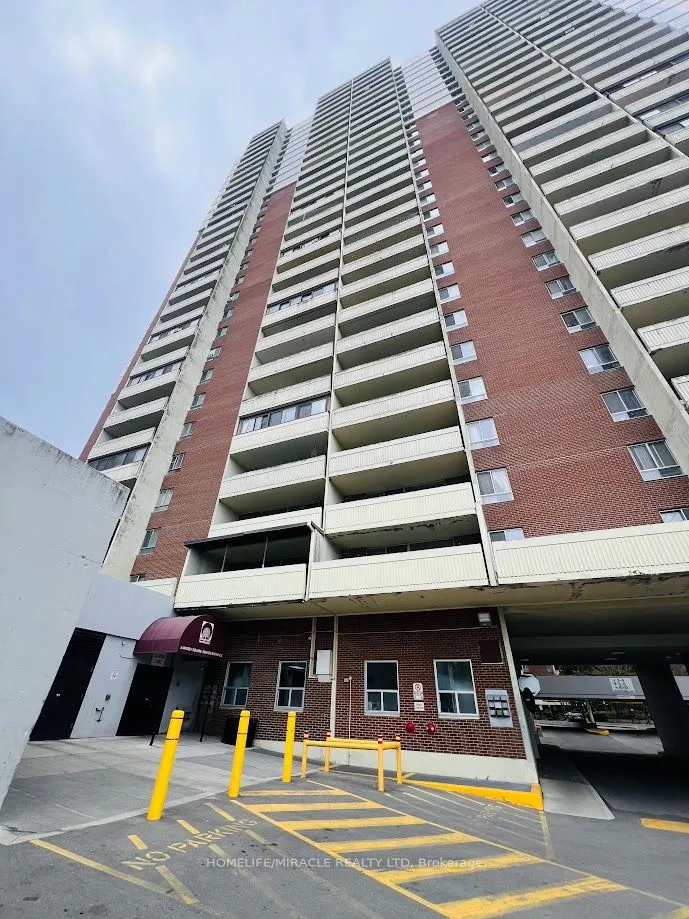 5 Massey Square, Toronto, ON M4C 5L6