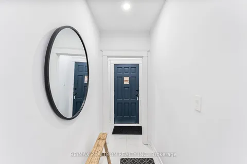 15 Ferrier Avenue, Toronto, ON M4K 3H5