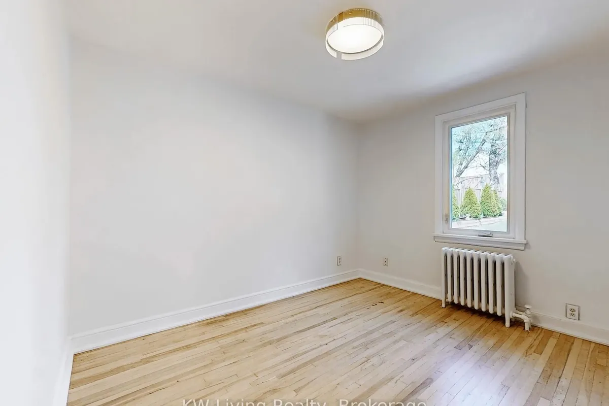 27 Bexhill Avenue, ON M1L 3B5