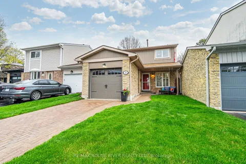 9 Harrison Court, Whitby, ON L1N 6E2