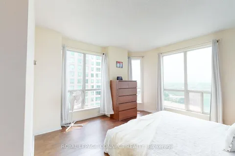 18 Lee Centre Drive, Toronto, ON M1H 3H5